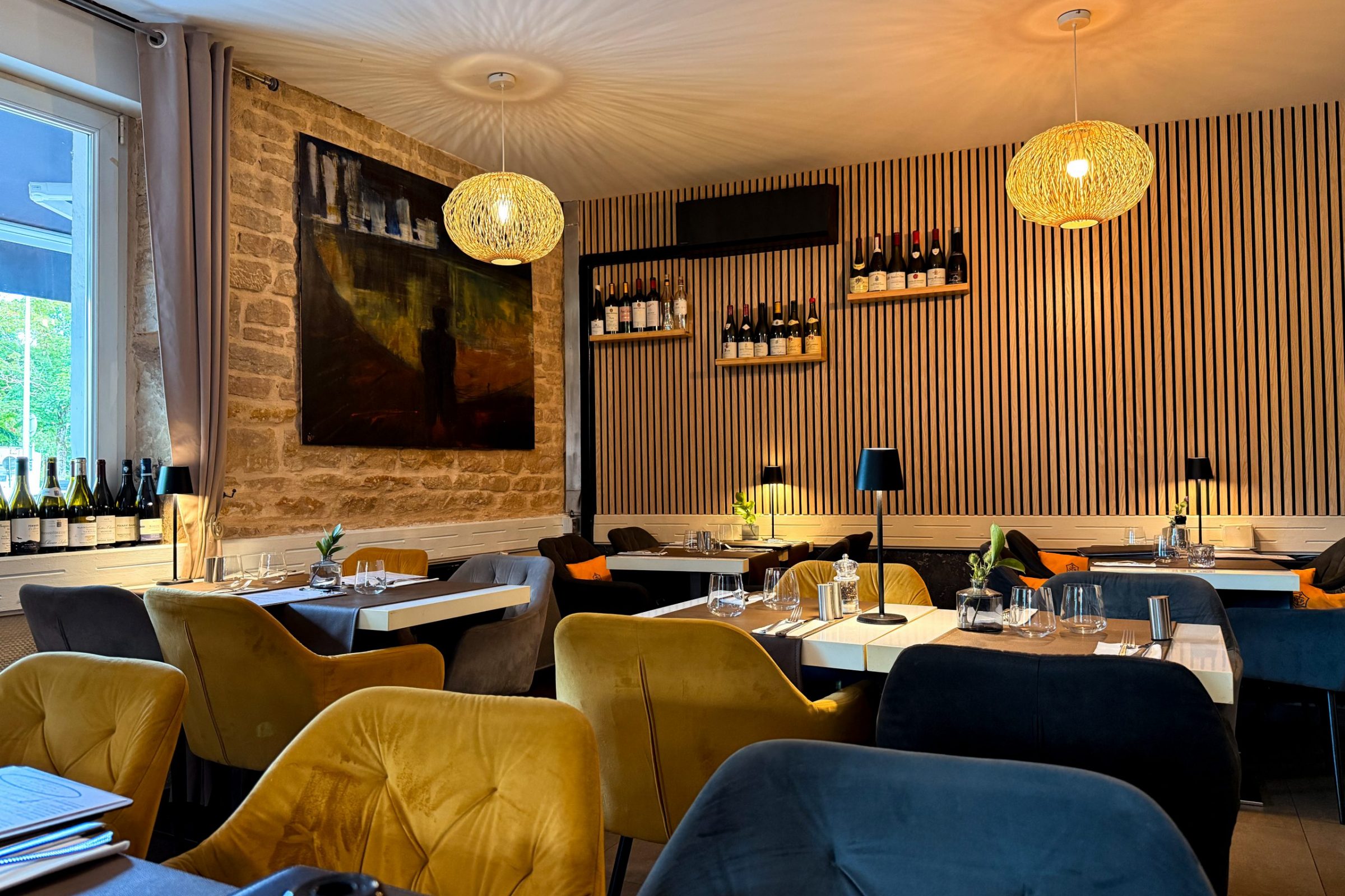 le-concept-salle L'intérieur du restaurant Le Concept à Dijon